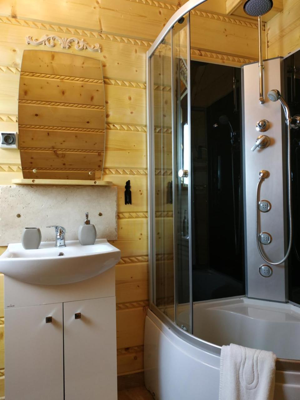 Bukowianska Ostoja - Sauna, Jacuzzi I Balia W Ofercie Буковина Татжанска Екстериор снимка