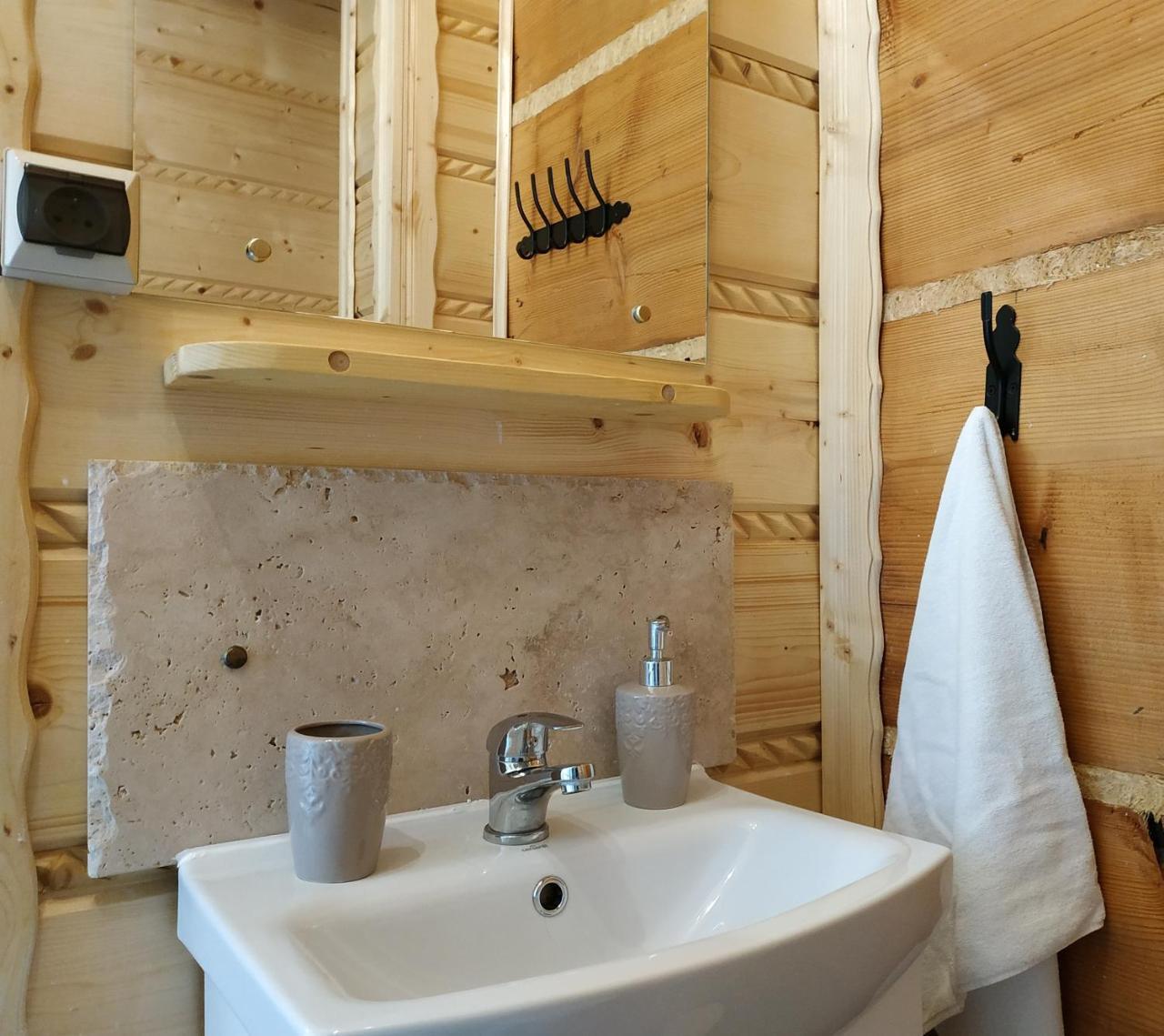 Bukowianska Ostoja - Sauna, Jacuzzi I Balia W Ofercie Буковина Татжанска Екстериор снимка